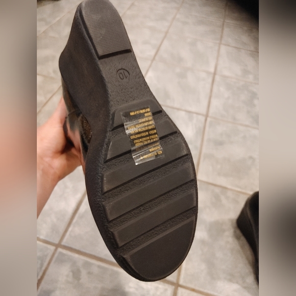 Shiny Black mark. booties, size 10 - Picture 6 of 8